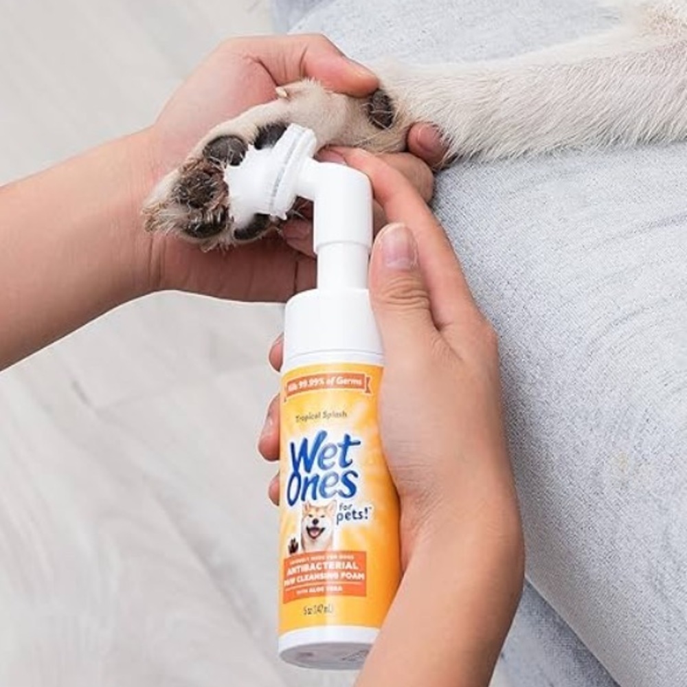 Wet ones Antibacterial paw cleaner (2)